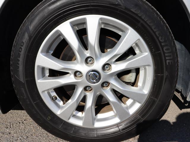 ティアナ ＸＬ　ナビＡＶＭパッケージ　アラウンドビューモニター　インテリキー　エマージェンシーブレーキ　ＨＩＤ　ビルトインＥＴＣ　パワーシート　ＬＤＷ　ＢＳＷ　オットマン　クルーズコントロール　禁煙・１オーナー（10枚目）