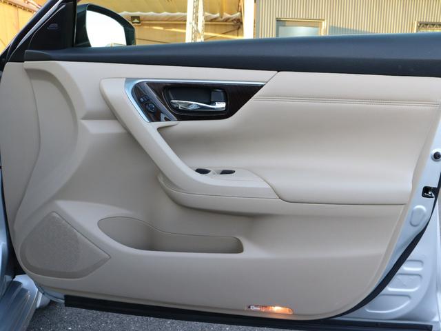 ティアナ ＸＬ　ナビＡＶＭパッケージ　アラウンドビューモニター　インテリキー　エマージェンシーブレーキ　ＨＩＤ　ビルトインＥＴＣ　パワーシート　ＬＤＷ　ＢＳＷ　オットマン　クルーズコントロール　禁煙・１オーナー（29枚目）