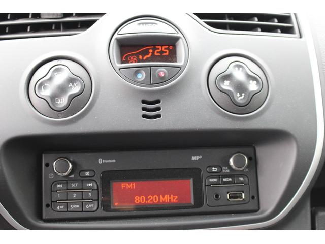 カングー 　グランカングー１．５ｄｃｉ　６速ＡＴ　ディーゼルターボ　７人乗り　左ハンドル（8枚目）