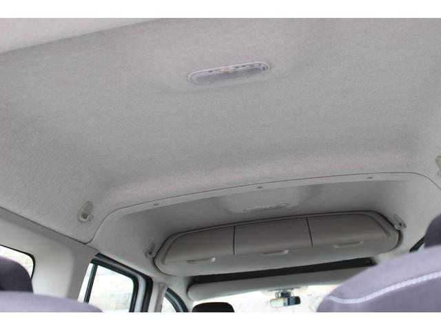 カングー 　グランカングー１．５ｄｃｉ　６速ＡＴ　ディーゼルターボ　７人乗り　左ハンドル（10枚目）