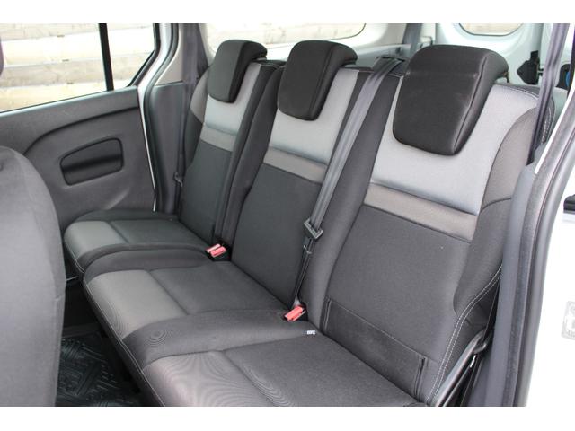 カングー 　グランカングー１．５ｄｃｉ　６速ＡＴ　ディーゼルターボ　７人乗り　左ハンドル（12枚目）