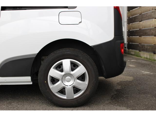 カングー 　グランカングー１．５ｄｃｉ　６速ＡＴ　ディーゼルターボ　７人乗り　左ハンドル（21枚目）