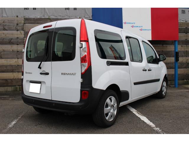 カングー 　グランカングー１．５ｄｃｉ　６速ＡＴ　ディーゼルターボ　７人乗り　左ハンドル（26枚目）