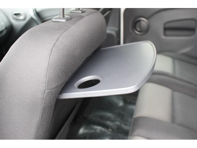 カングー 　グランカングー１．５ｄｃｉ　６速ＡＴ　ディーゼルターボ　７人乗り　左ハンドル（36枚目）