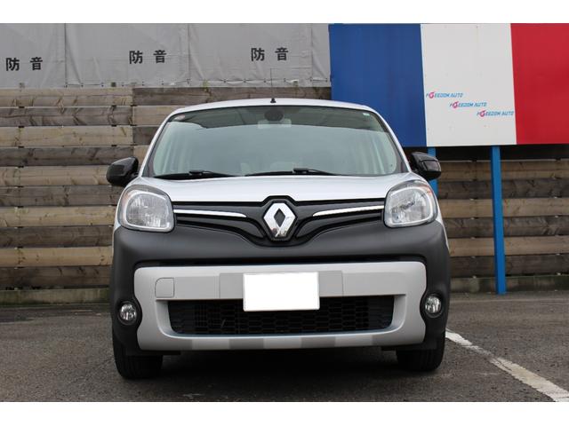 カングー 　グランカングー１．５ｄｃｉ　６速ＡＴ　ディーゼルターボ　７人乗り　左ハンドル（40枚目）