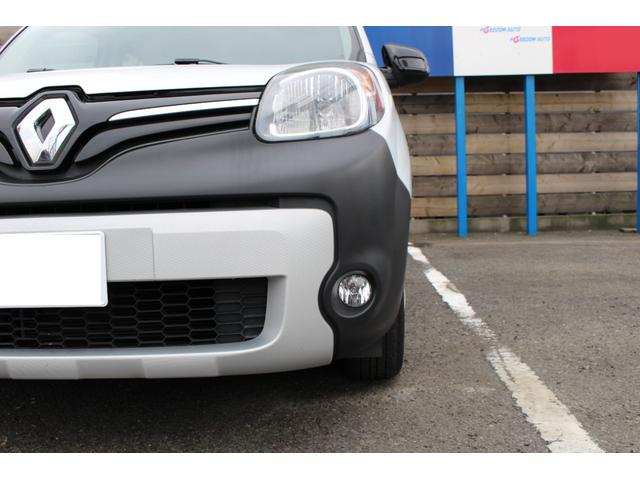 カングー 　グランカングー１．５ｄｃｉ　６速ＡＴ　ディーゼルターボ　７人乗り　左ハンドル（49枚目）