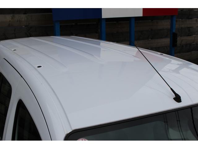 カングー 　グランカングー１．５ｄｃｉ　６速ＡＴ　ディーゼルターボ　７人乗り　左ハンドル（52枚目）