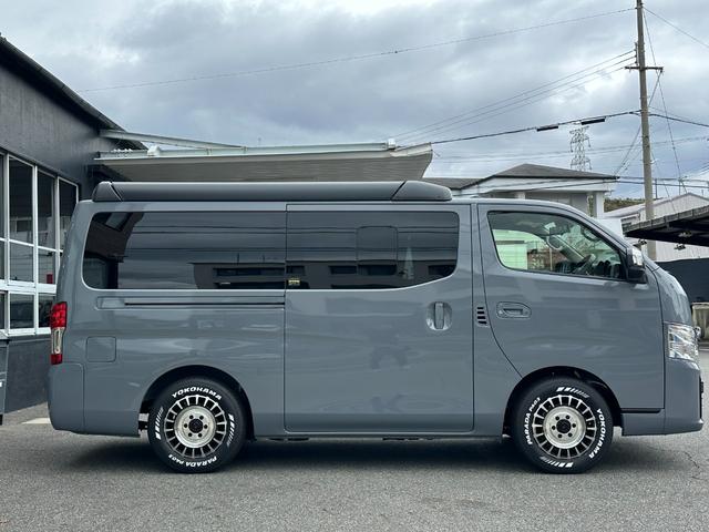 キャラバン ロンググランドプレミアムＧＸ　キャンピング仕様　ポップアップエアロルーフ　専用１６インチＡＷ　ヨコハマ（ＰＡＲＡＤＡ／ＰＡ０３）　ベッドキット　ＡｉｒＲＥＶＯ／２ｎｄシート　シンク　カセットコンロ　リア全面床張り（15枚目）