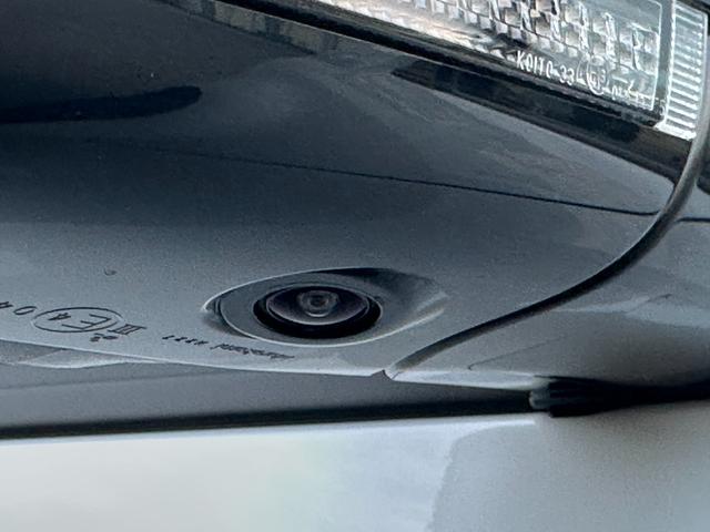 デリカＤ：５ ブラックエディション　レザーシート・前席シートヒーター・ステアリングヒーター・運転席パワーシート・両側パワースライドドア・パワーバックドア・Ｅ－Ａｓｓｉｓｔ・ＢＳＷ／ＬＣＡ［ＲＣＴＡ］・電動ステップレス・フロアマット（12枚目）