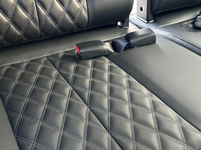 デリカＤ：５ ブラックエディション　レザーシート・前席シートヒーター・ステアリングヒーター・運転席パワーシート・両側パワースライドドア・パワーバックドア・Ｅ－Ａｓｓｉｓｔ・ＢＳＷ／ＬＣＡ［ＲＣＴＡ］・電動ステップレス・フロアマット（33枚目）