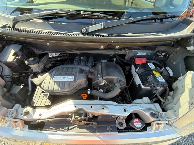 N-BOXカスタム G・Lパッケージ ホンダD下取車/ETC/パワースライドドア/スマートキー/プッシュスタート/ステアリングスイッチ/横滑り防止機能/アイドリングストップ/純正CDオーディオ/オートエアコン/車検整備付/保証付/禁煙車(6枚目)