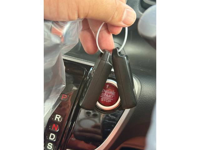 N-BOX G ターボSSパッケージ 純正ナビ/バックカメラ/フルセグ/Bluetooth/ドラレコ/両側パワスラ/新品タイヤ/新品バッテリーETC/HID/クルコン/パドルシフト/スマートキー&プッシュスタート/禁煙車(27枚目)