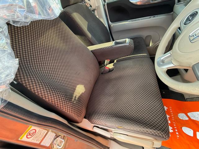 N-BOX 2トーンカラースタイル G SSパッケージ 純正ナビ/フルセグ/バックカメラ/Bluetooth/両側パワスラ/衝突軽減ブレーキ/シートヒーター/HID/IIトーンカラー/ステアリングスイッチ/キー2個/ホンダD下取車/車検整備付/禁煙車(28枚目)