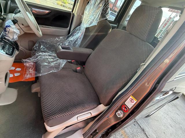 N-BOX 2トーンカラースタイル G SSパッケージ 純正ナビ/フルセグ/バックカメラ/Bluetooth/両側パワスラ/衝突軽減ブレーキ/シートヒーター/HID/IIトーンカラー/ステアリングスイッチ/キー2個/ホンダD下取車/車検整備付/禁煙車(31枚目)