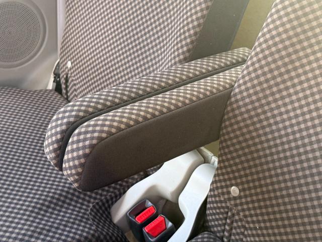 N-BOX 2トーンカラースタイル G SSパッケージ 純正ナビ/フルセグ/バックカメラ/Bluetooth/両側パワスラ/衝突軽減ブレーキ/シートヒーター/HID/IIトーンカラー/ステアリングスイッチ/キー2個/ホンダD下取車/車検整備付/禁煙車(37枚目)