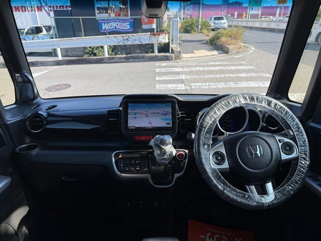 N-BOXカスタム G ターボSSブラックスタイルパッケージ 純正9インチナビ/バックカメラ/フルセグ/Bluetooth/衝突軽減ブレーキ/シートヒータ/ETC/両側パワスラ/クルコン/パドルハーフレザー/HID/LEDフォグ/ホンダD下取車/禁煙/車検整備付(9枚目)