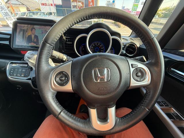 N-BOXカスタム G ターボSSブラックスタイルパッケージ 純正9インチナビ/バックカメラ/フルセグ/Bluetooth/衝突軽減ブレーキ/シートヒータ/ETC/両側パワスラ/クルコン/パドルハーフレザー/HID/LEDフォグ/ホンダD下取車/禁煙/車検整備付(23枚目)