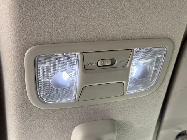 N-BOXカスタム G ターボSSブラックスタイルパッケージ 純正9インチナビ/バックカメラ/フルセグ/Bluetooth/衝突軽減ブレーキ/シートヒータ/ETC/両側パワスラ/クルコン/パドルハーフレザー/HID/LEDフォグ/ホンダD下取車/禁煙/車検整備付(33枚目)