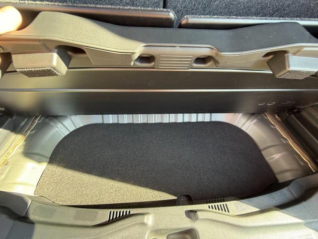 N-BOXカスタム G ターボSSブラックスタイルパッケージ 純正9インチナビ/バックカメラ/フルセグ/Bluetooth/衝突軽減ブレーキ/シートヒータ/ETC/両側パワスラ/クルコン/パドルハーフレザー/HID/LEDフォグ/ホンダD下取車/禁煙/車検整備付(45枚目)