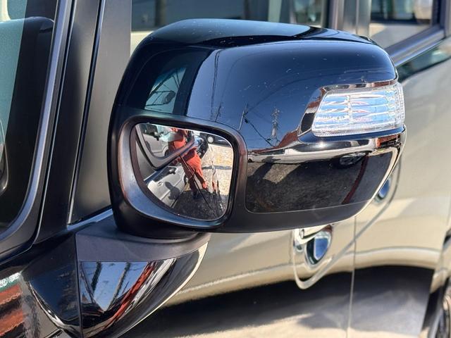 N-BOXカスタム G ターボSSブラックスタイルパッケージ 純正9インチナビ/バックカメラ/フルセグ/Bluetooth/衝突軽減ブレーキ/シートヒータ/ETC/両側パワスラ/クルコン/パドルハーフレザー/HID/LEDフォグ/ホンダD下取車/禁煙/車検整備付(70枚目)