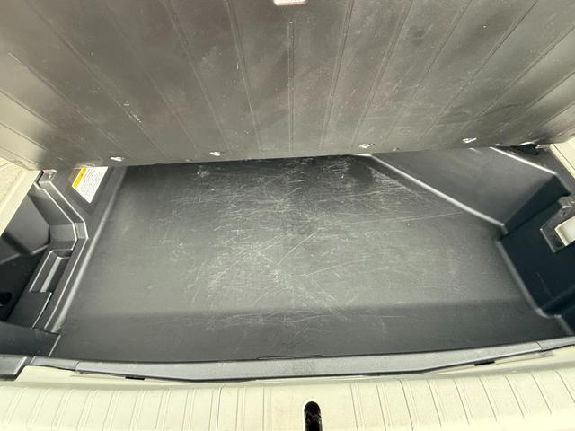 プリウス Ｇ　最終後期型／レーダークルーズ／純正ナビ／ＴＶ／Ｂｌｕｅｔｏｏｔｈ／バックカメラ／純正ドラレコ／ＥＴＣ車載器／衝突軽減ブレーキ／パワーシート／ハーフレザー／キー２個／ＨＩＤ／Ｆフォグランプ／車検整備付（44枚目）