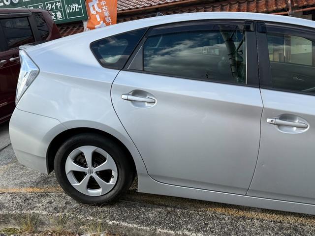 プリウス Ｇ　最終後期型／レーダークルーズ／純正ナビ／ＴＶ／Ｂｌｕｅｔｏｏｔｈ／バックカメラ／純正ドラレコ／ＥＴＣ車載器／衝突軽減ブレーキ／パワーシート／ハーフレザー／キー２個／ＨＩＤ／Ｆフォグランプ／車検整備付（52枚目）