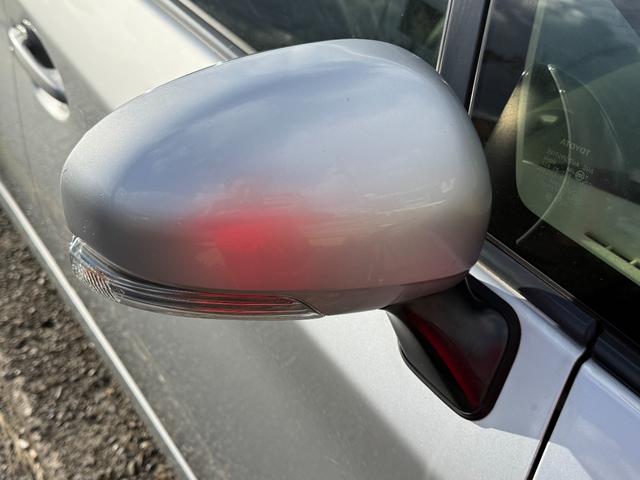 プリウス Ｇ　最終後期型／レーダークルーズ／純正ナビ／ＴＶ／Ｂｌｕｅｔｏｏｔｈ／バックカメラ／純正ドラレコ／ＥＴＣ車載器／衝突軽減ブレーキ／パワーシート／ハーフレザー／キー２個／ＨＩＤ／Ｆフォグランプ／車検整備付（67枚目）