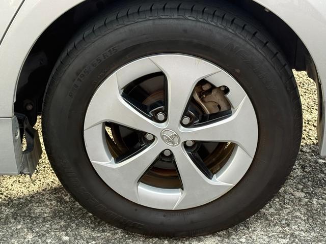 プリウス Ｇ　最終後期型／レーダークルーズ／純正ナビ／ＴＶ／Ｂｌｕｅｔｏｏｔｈ／バックカメラ／純正ドラレコ／ＥＴＣ車載器／衝突軽減ブレーキ／パワーシート／ハーフレザー／キー２個／ＨＩＤ／Ｆフォグランプ／車検整備付（75枚目）