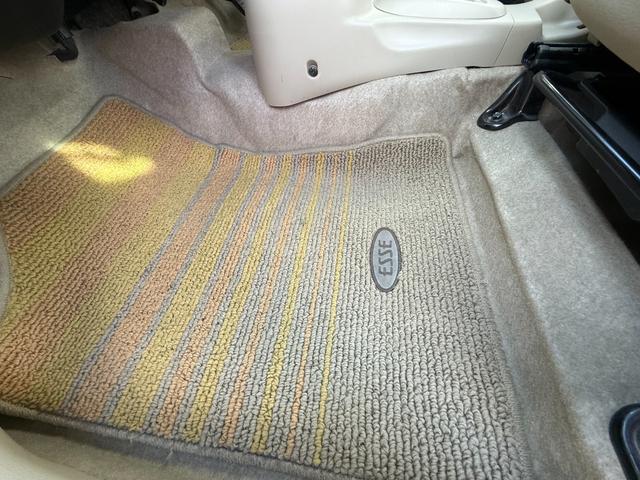 エッセ Ｘ　ユーザー様下取車／禁煙車／ＥＴＣ車載器／キーレス／電動格納ミラー／オートエアコン／４速オートマ／タイミングチェーン／パワーウィンドウ／純正ＣＤオーディオ／盗難防止装置／フロアマット／車検整備付／保証付（26枚目）
