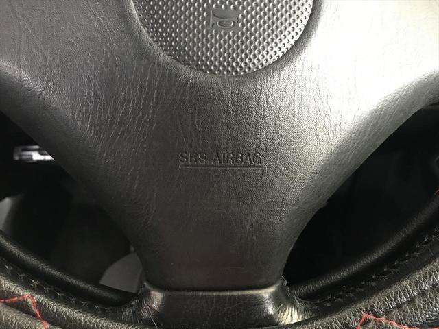 ジムニー ランドベンチャー　リフトアップ車　社外アルミホイール　オーバーフェンダー　　ＥＴＣ　マニュアルエアコン　パワーウィンドウ　電動格納ミラー　前席両側エアバック　ＣＤチューナー　パールホワイト（22枚目）