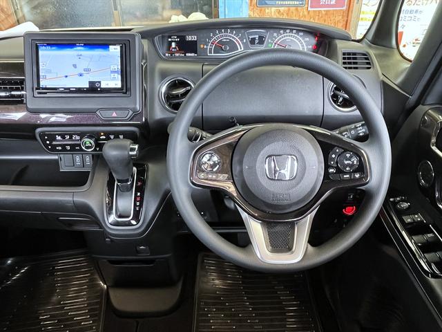 Ｎ－ＢＯＸカスタム Ｇ・Ｌホンダセンシング　ワンオーナー　ナビ　フルセグＴＶ　ＣＤ＆ＤＶＤ　バックカメラ　前後ドラレコ　ＥＴＣ　左パワースライド　純正アルミ（29枚目）
