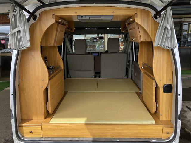 エブリイ ジョインターボ　車中泊仕様　畳調ベッドマット　ナビ　フルセグＴＶ　ドラレコ　後席モニター　　流し台　給排水タンク　サブバッテリー　外部充電（9枚目）