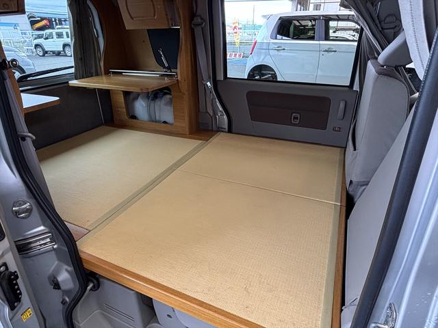エブリイ ジョインターボ　車中泊仕様　畳調ベッドマット　ナビ　フルセグＴＶ　ドラレコ　後席モニター　　流し台　給排水タンク　サブバッテリー　外部充電（20枚目）