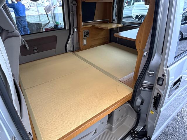 エブリイ ジョインターボ　車中泊仕様　畳調ベッドマット　ナビ　フルセグＴＶ　ドラレコ　後席モニター　　流し台　給排水タンク　サブバッテリー　外部充電（21枚目）