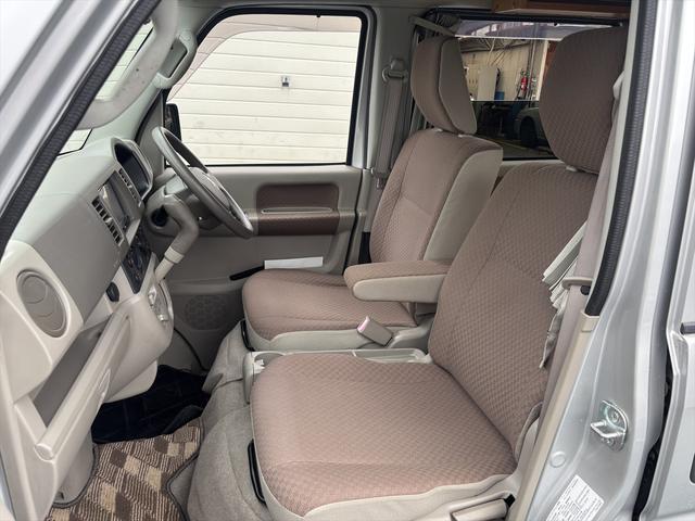 エブリイ ジョインターボ　車中泊仕様　畳調ベッドマット　ナビ　フルセグＴＶ　ドラレコ　後席モニター　　流し台　給排水タンク　サブバッテリー　外部充電（33枚目）