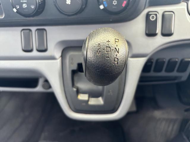 キャンター ロング　ＮＯＸ適合　最大積載２トン　電動格納ミラー　三方開ロング　リヤＷタイヤ　　オートマ車　ディーゼル（13枚目）