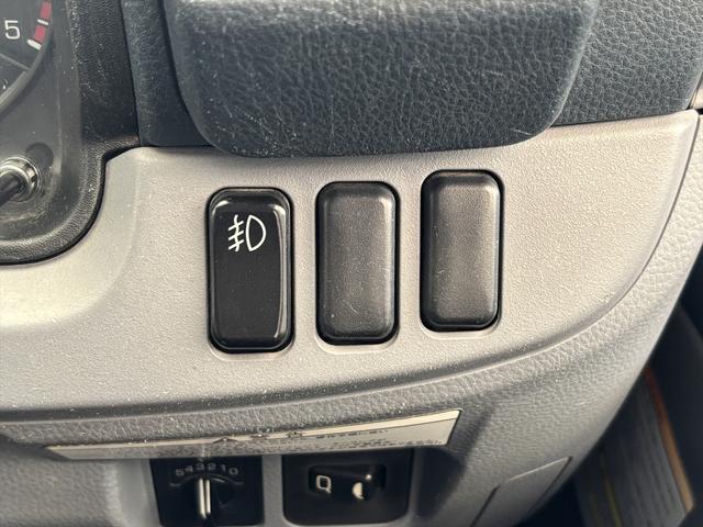 キャンター ロング　ＮＯＸ適合　最大積載２トン　電動格納ミラー　三方開ロング　リヤＷタイヤ　　オートマ車　ディーゼル（21枚目）