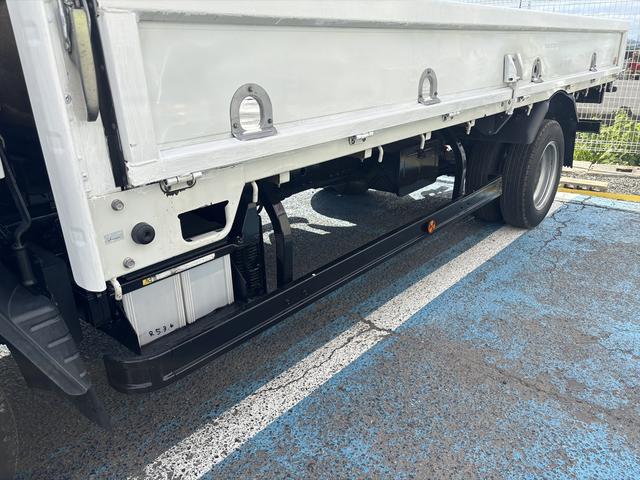 キャンター ロング　ＮＯＸ適合　最大積載２トン　電動格納ミラー　三方開ロング　リヤＷタイヤ　　オートマ車　ディーゼル（35枚目）