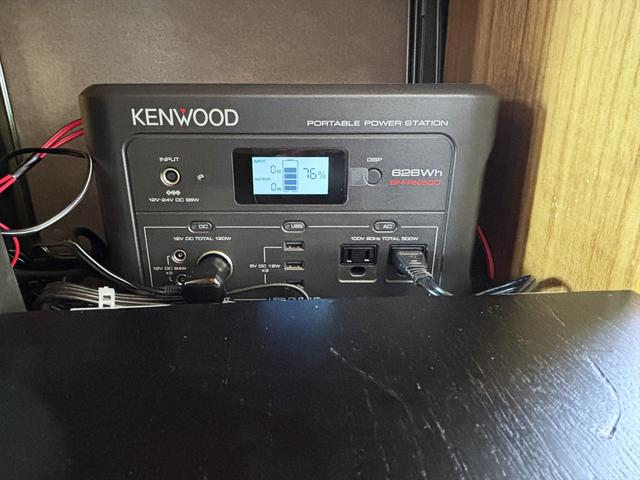 エブリイ ＰＣ　車中泊　プチキャンＴＲＹ２キット　ナビ　フルセグＴＶ　バックカメラ　ＥＴＣ　後席用モニター　ＬＥＤイルミライト　遮光カーテン　網戸　ベッドキット　タフレックルーフキャリア　ブレーキサポート（22枚目）