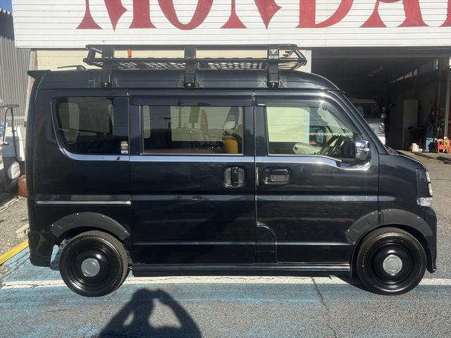 エブリイワゴン ＰＺターボスペシャル　９インチナビ　アルパイン後席モニター　フルセグ　ＣＤ＆ＤＶＤ　社外アルミ　バックカメラ　ＥＴＣ　前後ドライブレコーダー　ベッドキット　両側電動スライド　プッシュスタート　ルーフキャリア（8枚目）