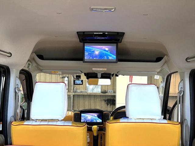 エブリイワゴン ＰＺターボスペシャル　９インチナビ　アルパイン後席モニター　フルセグ　ＣＤ＆ＤＶＤ　社外アルミ　バックカメラ　ＥＴＣ　前後ドライブレコーダー　ベッドキット　両側電動スライド　プッシュスタート　ルーフキャリア（15枚目）