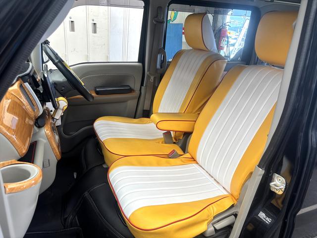 エブリイワゴン ＰＺターボスペシャル　９インチナビ　アルパイン後席モニター　フルセグ　ＣＤ＆ＤＶＤ　社外アルミ　バックカメラ　ＥＴＣ　前後ドライブレコーダー　ベッドキット　両側電動スライド　プッシュスタート　ルーフキャリア（20枚目）