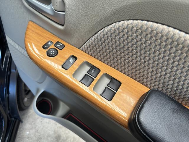 エブリイワゴン ＰＺターボスペシャル　９インチナビ　アルパイン後席モニター　フルセグ　ＣＤ＆ＤＶＤ　社外アルミ　バックカメラ　ＥＴＣ　前後ドライブレコーダー　ベッドキット　両側電動スライド　プッシュスタート　ルーフキャリア（26枚目）