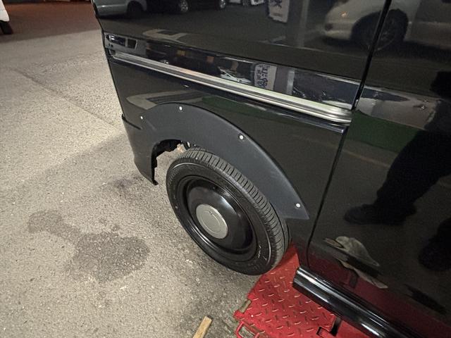 エブリイワゴン ＰＺターボスペシャル　９インチナビ　アルパイン後席モニター　フルセグ　ＣＤ＆ＤＶＤ　社外アルミ　バックカメラ　ＥＴＣ　前後ドライブレコーダー　ベッドキット　両側電動スライド　プッシュスタート　ルーフキャリア（59枚目）