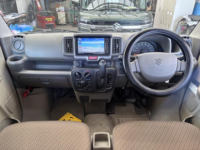 エブリイ ＰＣリミテッド　車中泊仕様　岡モータース＜ミニチュアクルーズＳＶ＞　ワンオーナー　リクライニングベッド　ソーラーパネル　外部充電　シンク　走行充電　サブバッテリー２個　間接照明　ナビ　ＴＶ　バックカメラ　ＥＴＣ（10枚目）