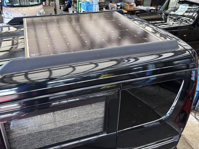 エブリイ ＰＣリミテッド　車中泊仕様　岡モータース＜ミニチュアクルーズＳＶ＞　ワンオーナー　リクライニングベッド　ソーラーパネル　外部充電　シンク　走行充電　サブバッテリー２個　間接照明　ナビ　ＴＶ　バックカメラ　ＥＴＣ（34枚目）