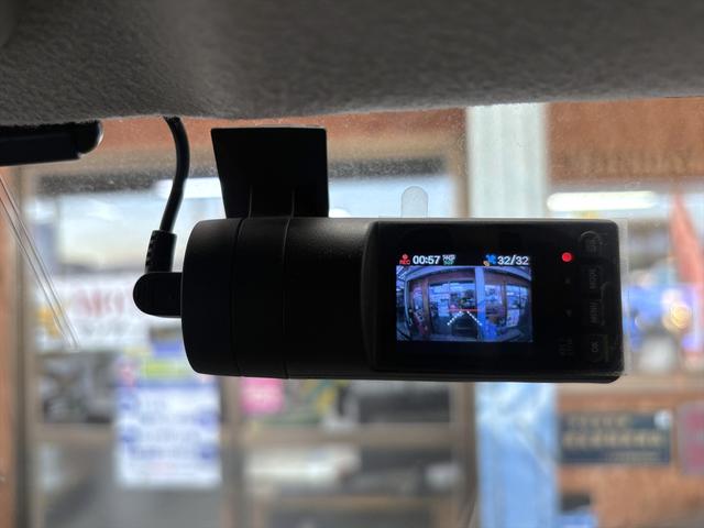 エブリイ ＰＣリミテッド　車中泊仕様　岡モータース＜ミニチュアクルーズＳＶ＞　ワンオーナー　リクライニングベッド　ソーラーパネル　外部充電　シンク　走行充電　サブバッテリー２個　間接照明　ナビ　ＴＶ　バックカメラ　ＥＴＣ（50枚目）