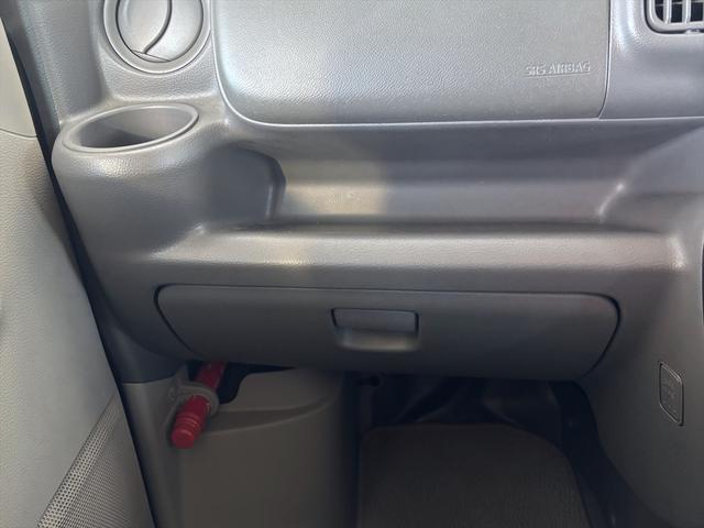 エブリイ ＰＣリミテッド　車中泊仕様　岡モータース＜ミニチュアクルーズＳＶ＞　ワンオーナー　リクライニングベッド　ソーラーパネル　外部充電　シンク　走行充電　サブバッテリー２個　間接照明　ナビ　ＴＶ　バックカメラ　ＥＴＣ（53枚目）