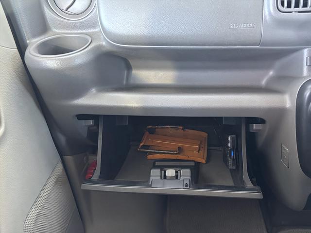 エブリイ ＰＣリミテッド　車中泊仕様　岡モータース＜ミニチュアクルーズＳＶ＞　ワンオーナー　リクライニングベッド　ソーラーパネル　外部充電　シンク　走行充電　サブバッテリー２個　間接照明　ナビ　ＴＶ　バックカメラ　ＥＴＣ（54枚目）