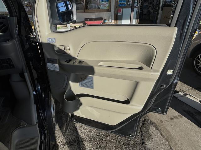 エブリイ ＰＣリミテッド　車中泊仕様　岡モータース＜ミニチュアクルーズＳＶ＞　ワンオーナー　リクライニングベッド　ソーラーパネル　外部充電　シンク　走行充電　サブバッテリー２個　間接照明　ナビ　ＴＶ　バックカメラ　ＥＴＣ（59枚目）